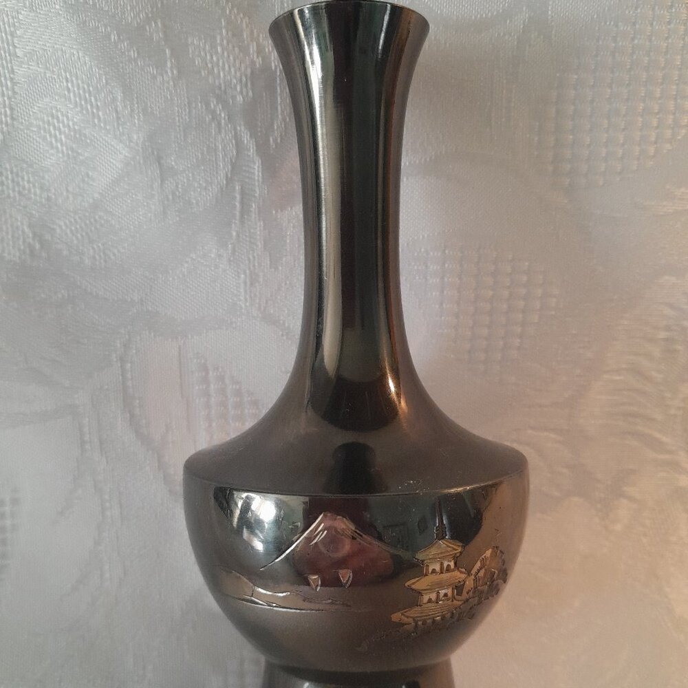 VTG Japanese Miniature Metal Alloy Vase Depicting Mount Fugi